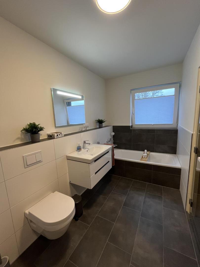 Diemelblick Acht - Ferienhaus Fuer 6 Personen Mit Sauna, Garten Und Dachterrasse Mit Panoramablick Heringhausen Bagian luar foto